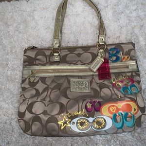 Coach Graffiti Vintage shoulder bac